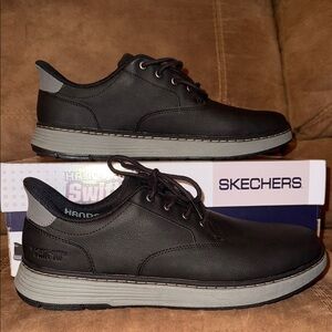 Skechers Men's Black and Gray Swift Fit Hands Free Size 11 New in Box